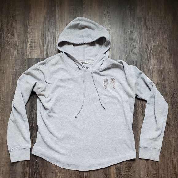 Victoria's Secret Tops - Victorias Secret Shirittail Hoodie